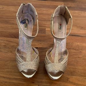 Sparkly gold, heeled sandals, size 6